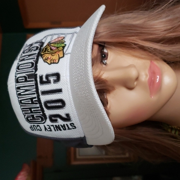 STANLEY CUP CHAMPIONS 2015 Cap - Picture 1 of 10